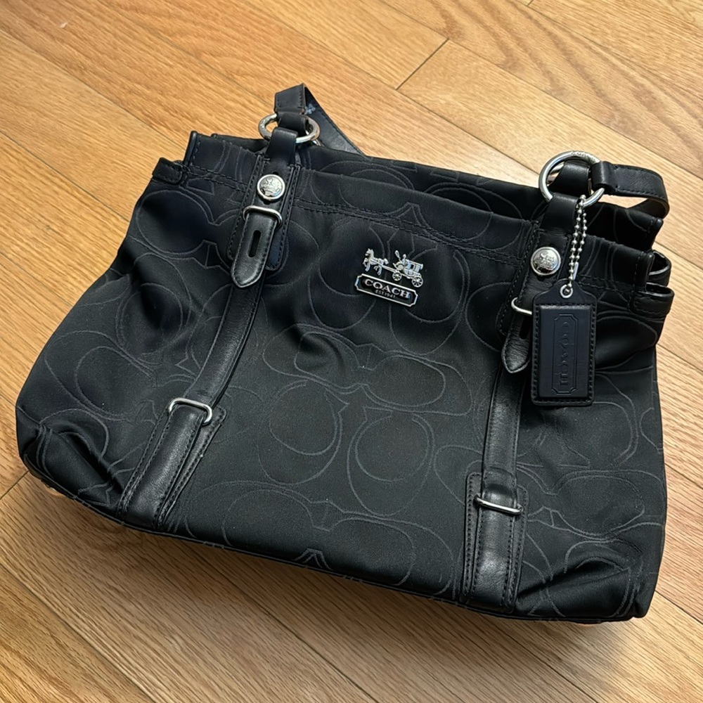 Coach shoulder bag